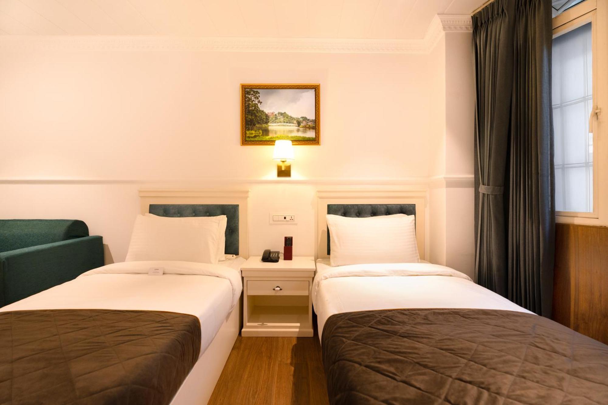 Summit Mall Stone Hotel Дарджилинг Экстерьер фото
