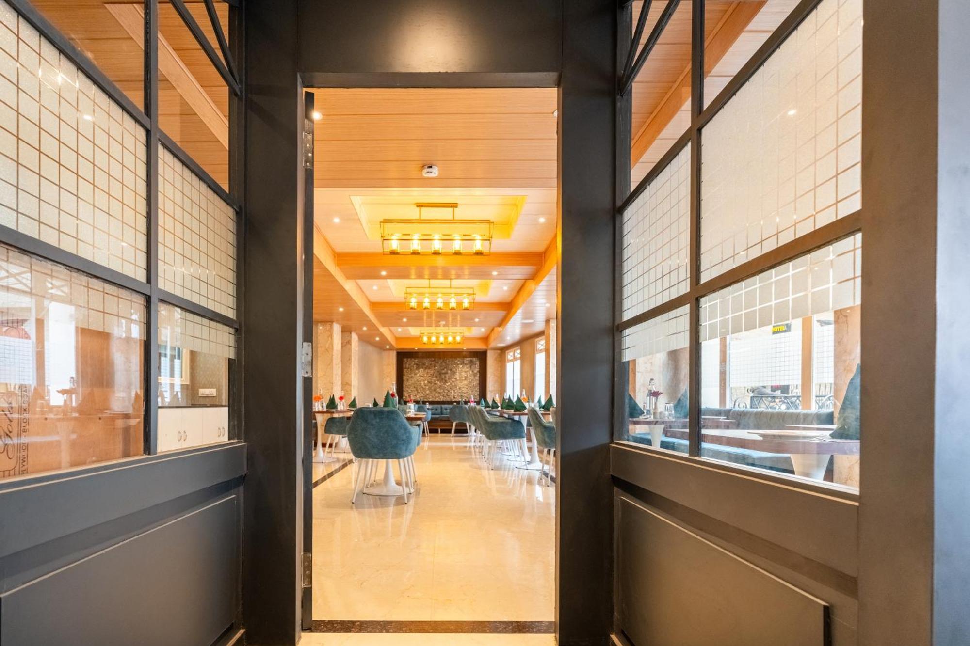 Summit Mall Stone Hotel Дарджилинг Экстерьер фото